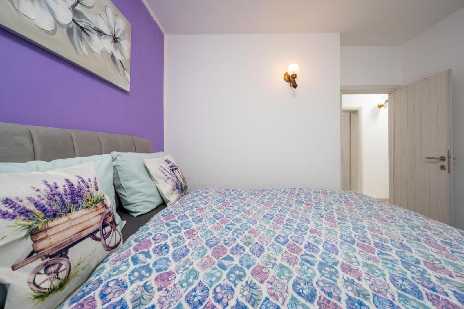 Apartments Lucija Trogir Exterior photo